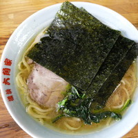 「ラーメン 650円」@六角家 六角橋本店の写真