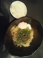 「汁なし担担麺(2辛)+温泉玉子+半ライス」@汁なし担担麺専門 キング軒 大手町本店の写真