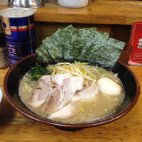 「特製ラーメン(塩)中盛」@横浜ラーメン とんこつ家 鹿島店の写真