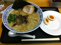 「伝田郷味噌ラーメン＋煮玉子＋替玉」@麺房 松の写真