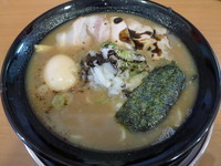 「味玉らぁ麺＋替玉　800＋100＝900円」@麺屋 骨砕の写真