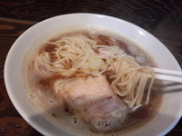 「中華そば600円＋スープ増し100円」@麺処 遊の写真