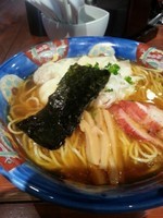 「特製ワンタン麺（黒だしハーフ）大盛950円」@八雲の写真