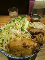 「カレーラーメン（ミニ）+ヤサイ+にんにく+アブラ」@ラーメン燈郎の写真