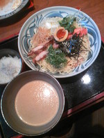 「地鶏つけ麺+シラス御飯８００円」@春夏秋冬 季の庭の写真