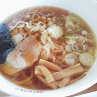 「醤油ラーメン￥７００」@レストランみ・ら・らの写真