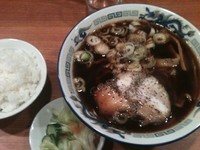「中華そば+ライス（700+100円）」@富山ブラックラーメン だらんま 神田本店の写真