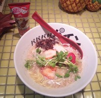 「【限定】 ススススストロベリー：800円」@パイナップルラーメン屋さん パパパパパインの写真