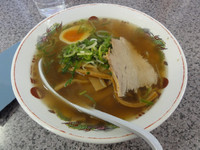 「特製ラーメン（醤油スープ）」@天下一品 茨木けいさつ前店の写真