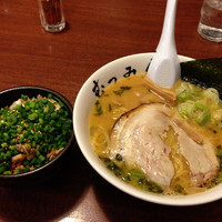 「濃厚味噌ラーメン＆ねぎチャーシュー丼」@らーめん むつみ屋 イオン浦和美園店の写真