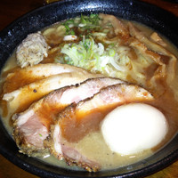 「濃厚魚介豚骨エビ風味¥750＋特製トッピング¥250」@はりけんラーメンの写真