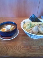 「とろりつけそば　特盛り390g　950円」@味箪笥の写真