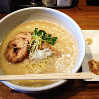 「濃厚鶏白湯中華そば大盛」@鵡舎の写真