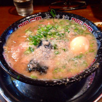 「Wスープラーメン+味玉」@無鉄砲 大阪店の写真