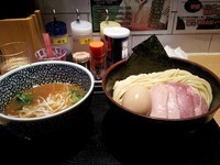 「特製濃厚魚介つけ麺 ￥950 中盛り￥50」@麺屋 一燈の写真