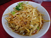 「本当に辛い！肉野菜炒めラーメン(星4つ)」@九州大分ラーメン 麺恋亭 中華街店の写真