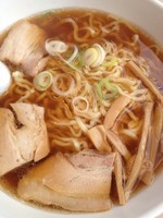 「醤油ラーメン￥４９０(税込￥５１４)」@喜多方ラーメン 来夢 猪苗代店の写真