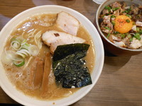 「濃厚中華そば＋豚ごはん」@INOSHOWの写真