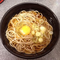 「月見そば（￥300）」@道中そば 大森店の写真