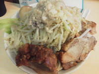 「ラーメン（ヤサイマシマシ、アブラ）＋味つけ玉子」@自家製ラーメン 大者の写真