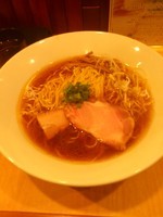 「醤油ラーメン(750円)」@Japanese Soba Noodles 蔦の写真