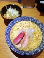 「(メルマガ限定）Risingフェニックス＆そぼろ丼　中盛り」@麺屋 一燈の写真
