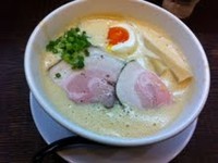 「豚CHIKIしょうゆらーめん」@ラーメン家 みつ葉 本店の写真