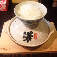 「鍋焼きラーメン￥７５０+ごはん（小）¥100」@谷口食堂 新横浜ラーメン博物館店の写真