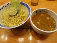 「つけめん880円」@つじ田 神田御茶ノ水店の写真