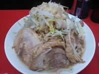 「ラーメン並（ヤサイ・アブラ）＋小豚」@びんびん豚の写真