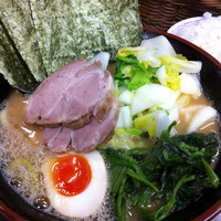 「特製ラーメン」@横浜家系らーめん 武術家の写真