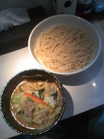 「味噌つけ麺（大盛）８３０円」@湯麺 大八の写真