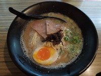 「豚骨ラーメン」@吟醸らーめん 久保田 本店の写真