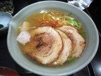 「銀笹白醤油ラーメン（大盛）+炙り焼豚+半鯛飯」@麺処 銀笹の写真