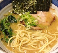 「らーめん（白チー油）680円」@戯拉戯拉の写真