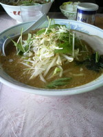 「みそラーメン（６３０円）大盛り（１００円）」@わらべ食堂の写真