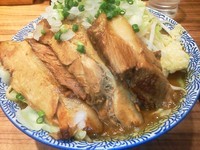 「カレーらーめん大甘口＋豚（ニンニク）」@ラーメン燈郎の写真