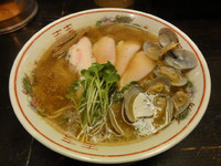 「貝汁柚香らーめん（肉ソバ・細）」@麬にかけろ 中崎壱丁 中崎商店會1-6-18号ラーメンの写真