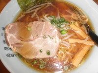 「醤油ラーメン　「500円」」@伝説のすた丼屋 竹ノ塚店の写真