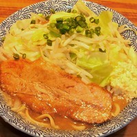 「らーめん（750円）＋ニンニク」@ラーメン燈郎の写真