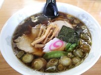 「醤油ラーメン580円」@らーめん ヒグマ 上越分店の写真