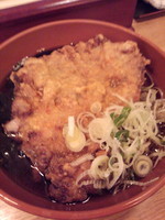 「ジャンボ唐揚げそば340円」@六文そば 日暮里第1号店の写真