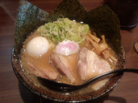 「特製らーめん　全部のせ」@麺の坊 春日井晴れの写真