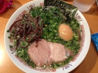 「ネギラーメン+替え玉」@博多長浜らーめん いっきの写真