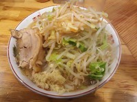 「小ラーメン(700円)」@ラーメン神豚 横須賀中央店の写真