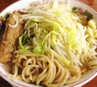 「ラーメン680円麺少なめ」@ラーメン 龍郎の写真