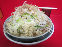 「小豚（ヤサイニンニクアブラ）」@ラーメン二郎 中山駅前店の写真