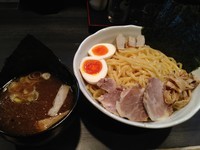 「あらかぶつけめん+大+元気盛り、700円+100円+200円」@つけめん 最大元の写真