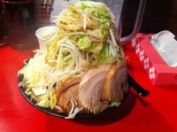 「【冬季限定】辛濃厚味噌ラーメン＋豚」@麺や 唯桜の写真
