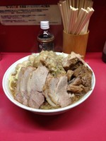 「特大ラーメン豚ダブル＋ウズラ(ニンニクアブラマシマシカラメ)」@ラーメン二郎 大宮店の写真